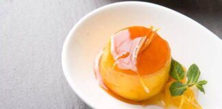 Panna cotta alla cannella con caramello all’arancia