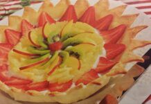Crostata con frutta e yogurt