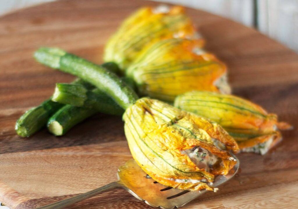 Fiori di zucca ripieni di patate