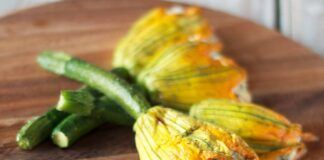 Fiori di zucca ripieni di patate