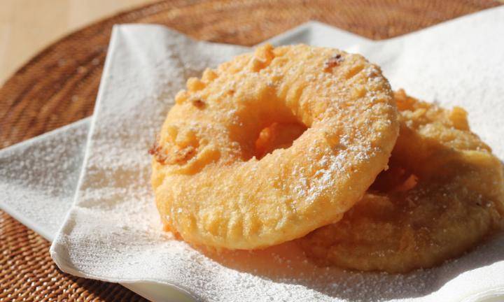 frittelle di ananas al cocco