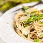 Pasta con asparagi e piselli