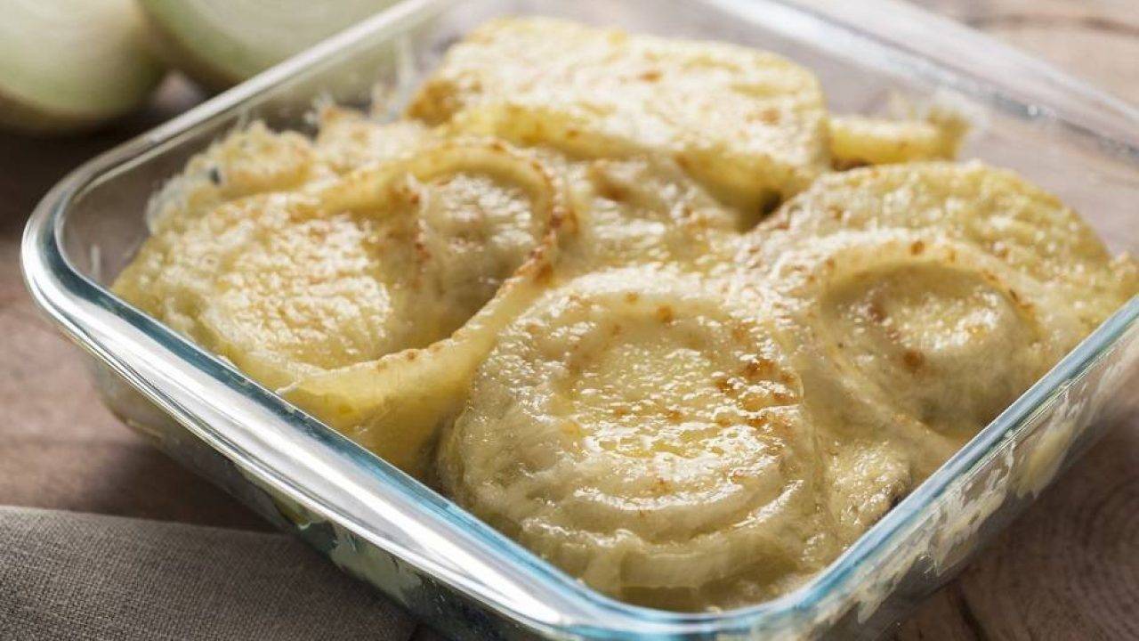 Cipolle Gratinate Al Formaggio Deliziose Calde O Fredde Ricettasprint It