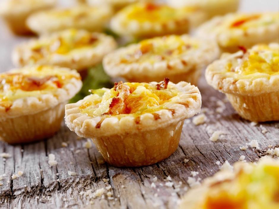 Mini quiche con pancetta e formaggi