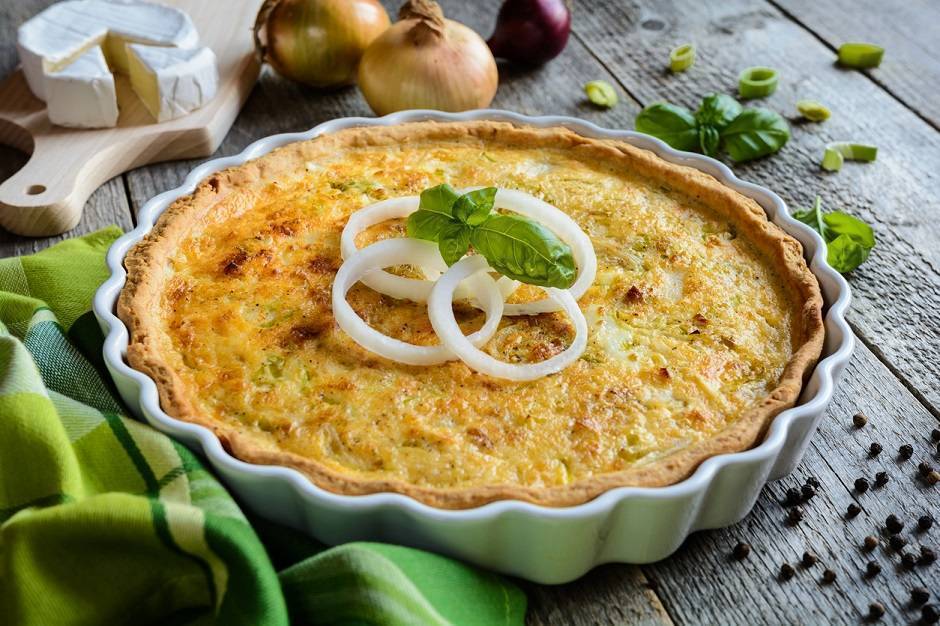 Quiche con cipolle e ricotta al forno