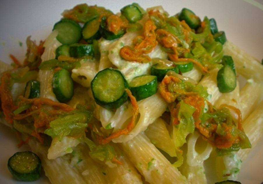 Pasta con Zucchine e Fiori di Zucca