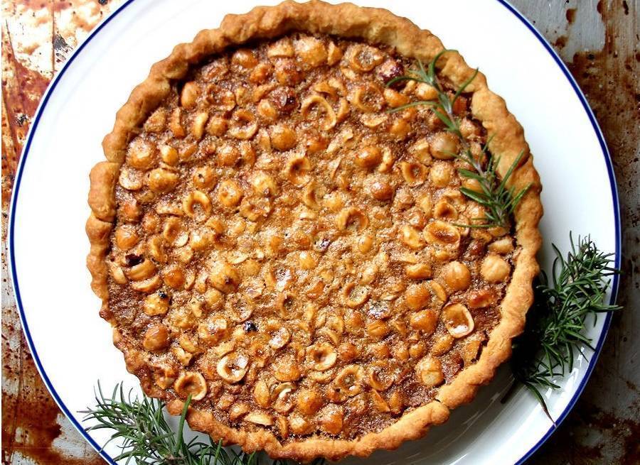 Crostata alle Nocciole e Caramello