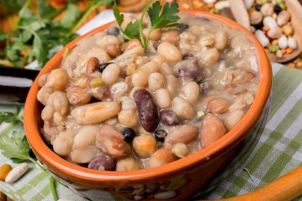 Zuppa di legumi una ricetta deliziosa