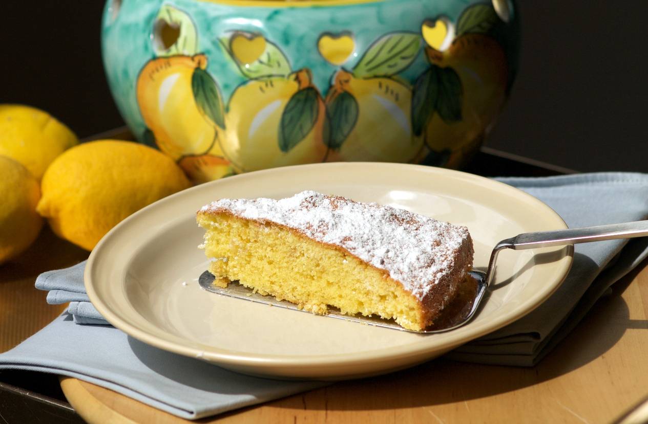 Torta Caprese al limone