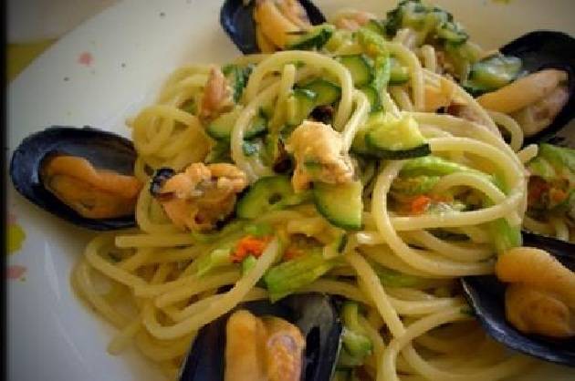 Pasta con Cozze e Zucchine