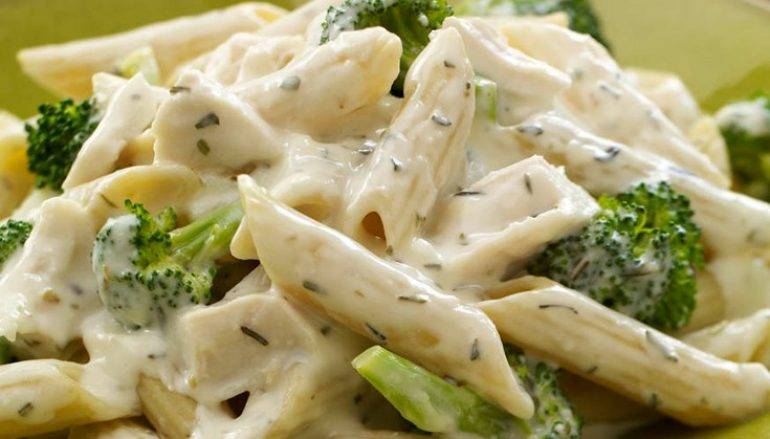 Pasta broccoli e crescenza