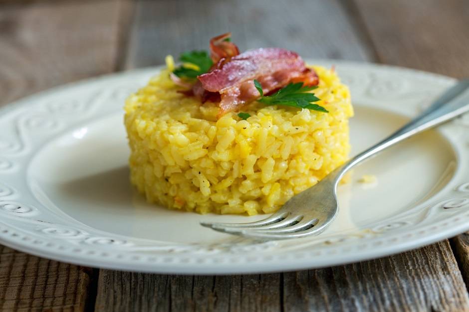 Risotto allo spumante con speck e zafferano