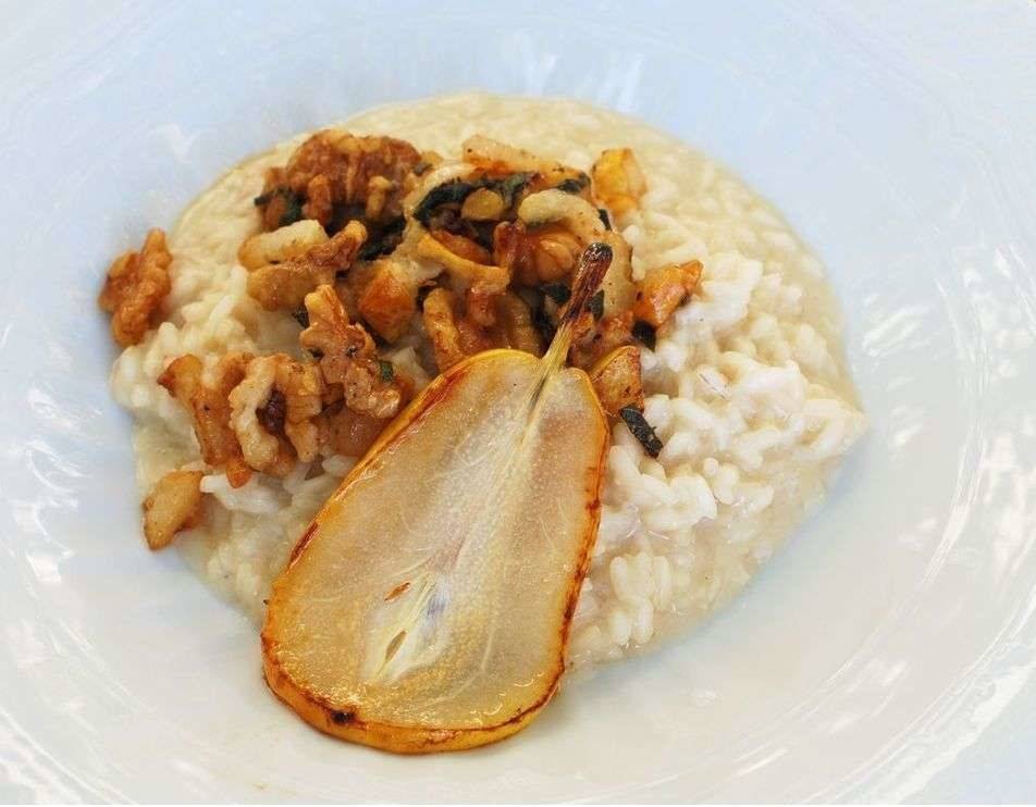 Risotto alle pere con taleggio e noci