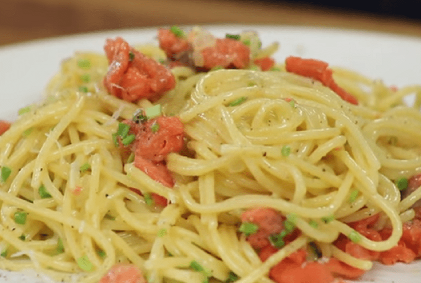 spaghetti con carbonara di mare