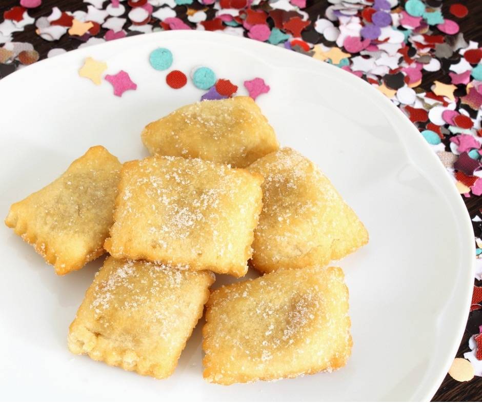 Chiacchiere ripiene alla ricotta e cioccolato