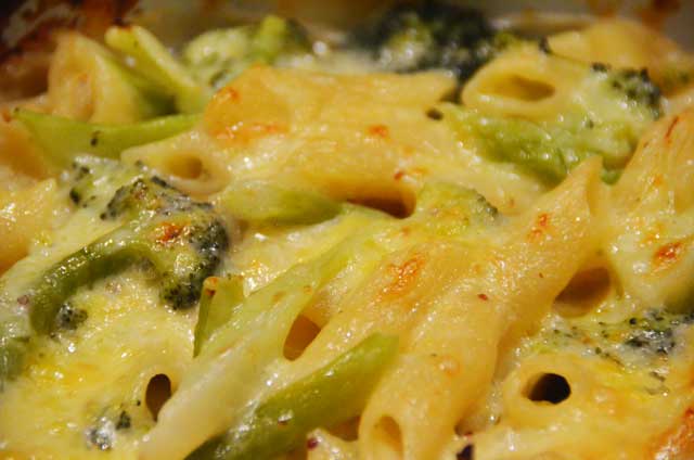 pasta al forno con cavolfiore e formaggio