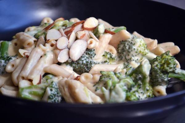 pasta broccoli e mandorle