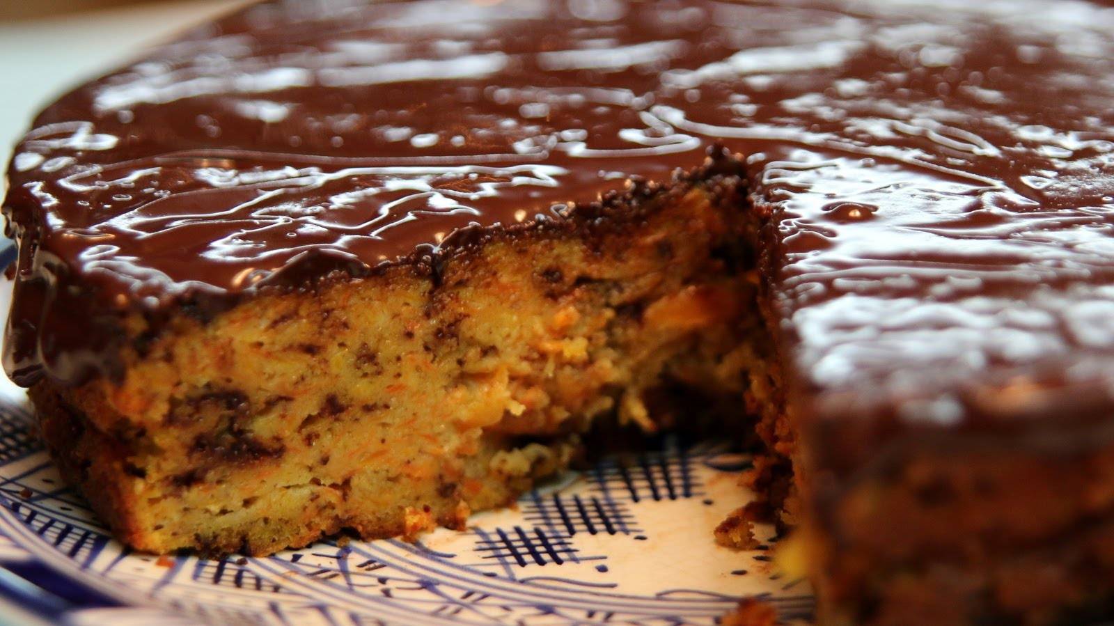 torta di carote con cioccolato