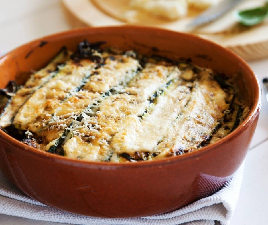 Zucchine al forno con prosciutto e scamorza