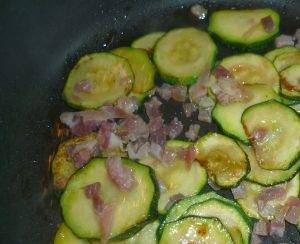 pasta risottata con zucchine e pancetta