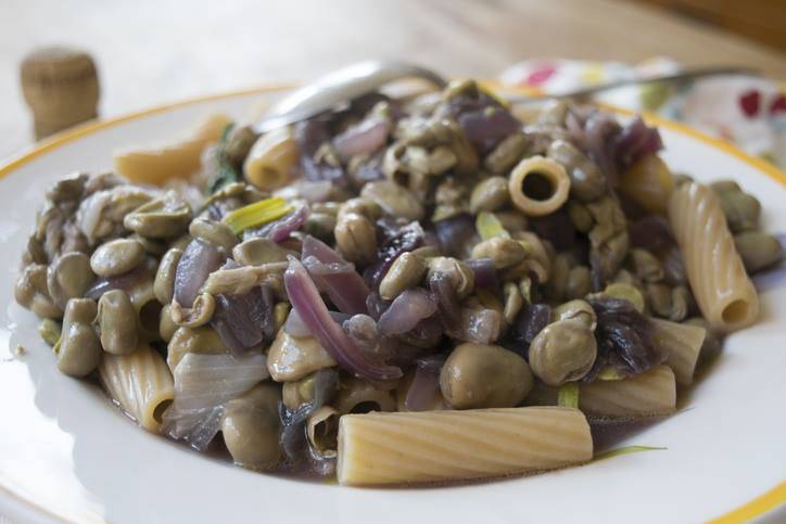 Pasta Fave e Cipolla Rossa