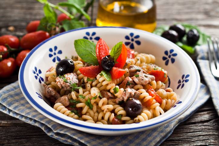 fusilli tonno pomodorini e olive