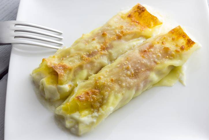 Cannelloni Fatti in Casa con Mortadella e Provola