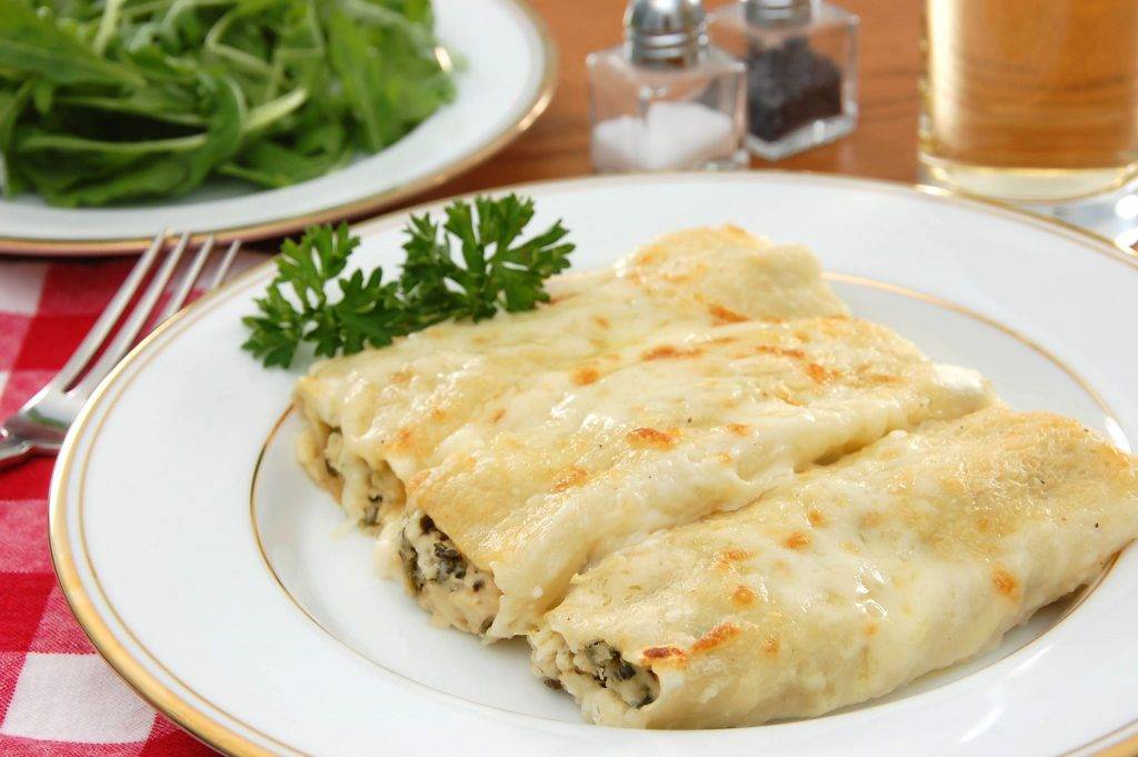 cannelloni ricotta e spinaci con besciamella