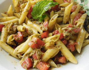 pasta fredda pomodori, basilico e tonno