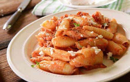 pasta pomodoro e ricotta