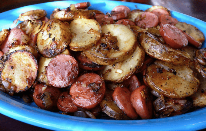 wurstel e patate al forno