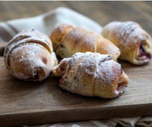 mini croissant con confettura