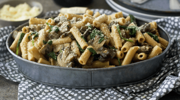 pasta con funghi e rughetta