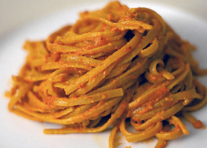 pasta con pesto alla siciliana