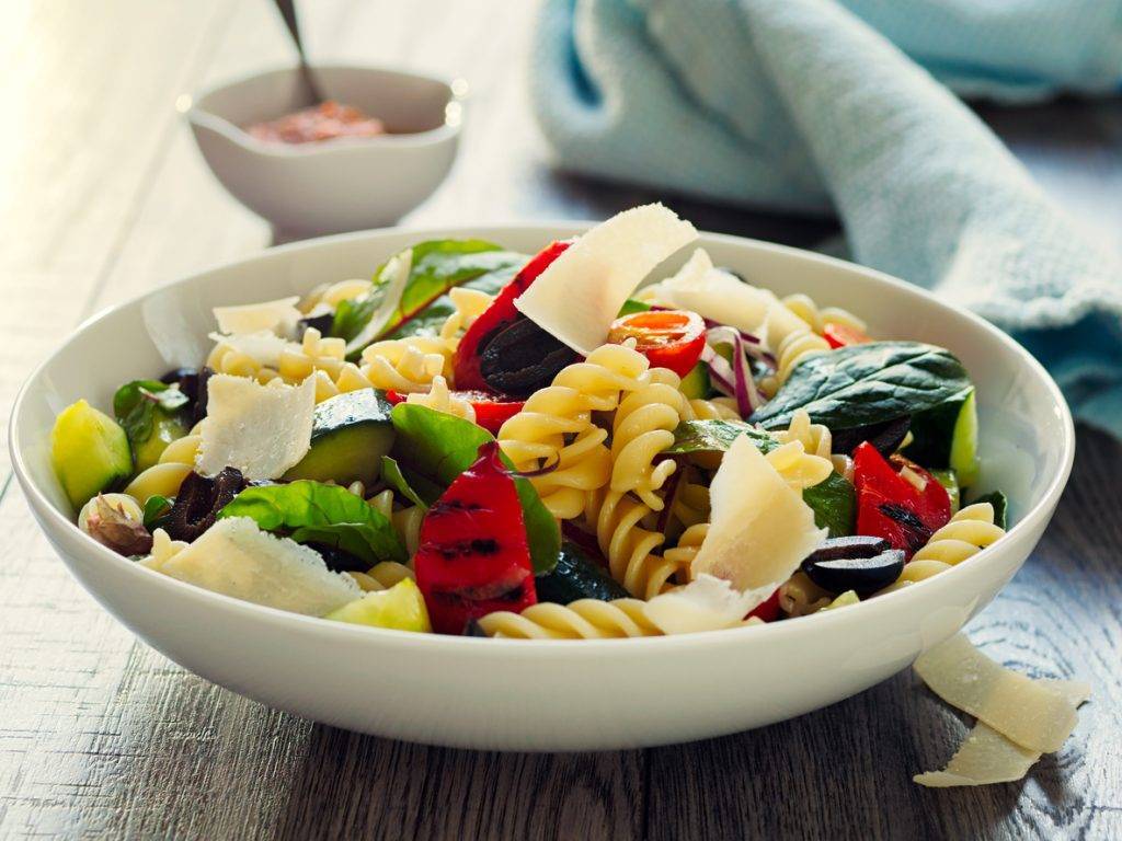 pasta fredda con verdure ed olive