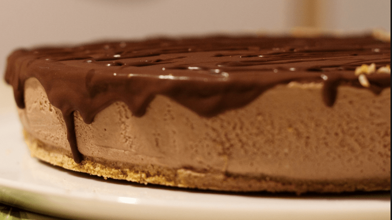 torta gelato al cioccolato con mandorle