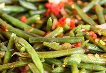 Fagiolini alla pugliese, un buon contorno pronto in poco tempo fagiolini alla pugliese