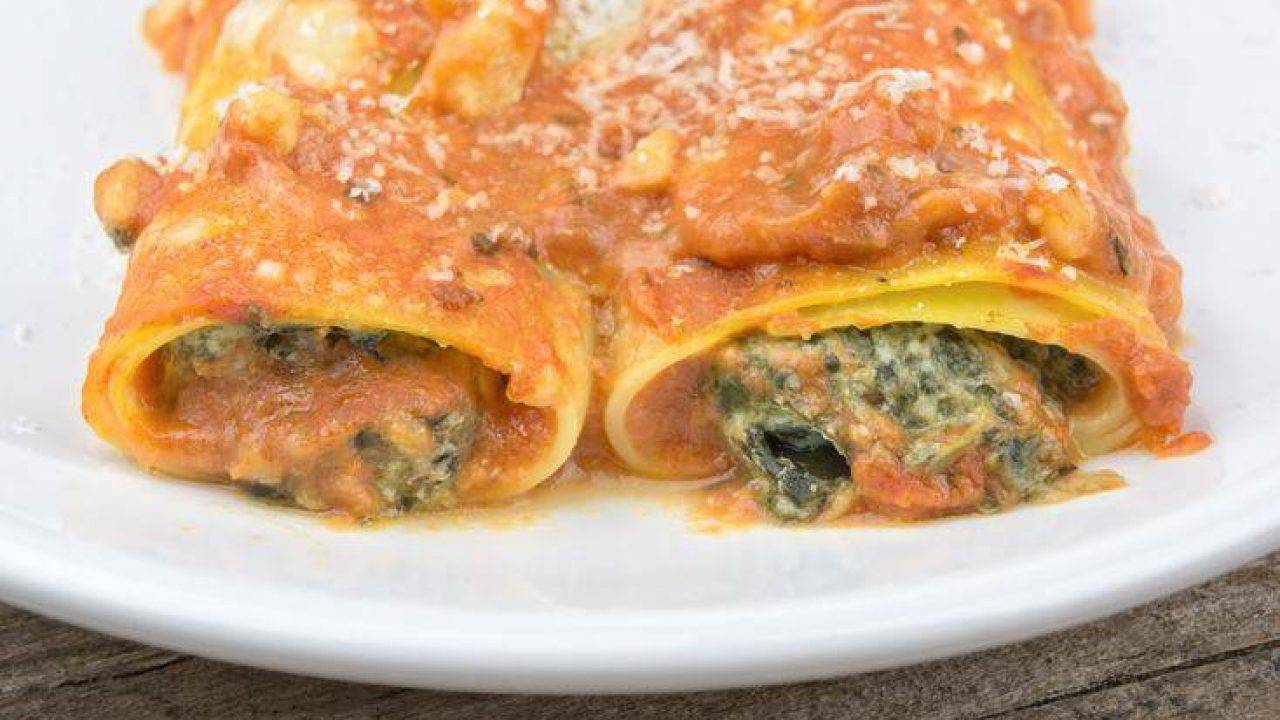 Cannelloni Ricotta E Spinaci Al Sugo Leccornia Saporita