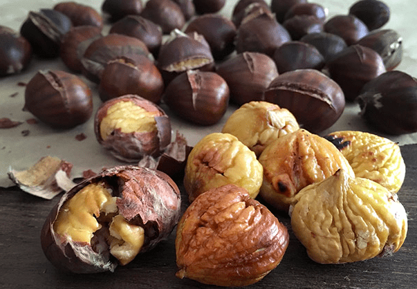 Castagne Cotte in Padella con il Sale