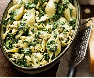 conchiglioni con spinaci, parmigiano e gorgonzola al forno