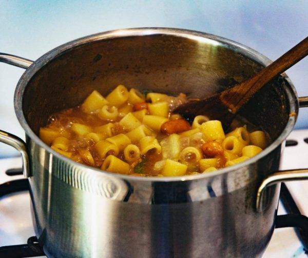 pasta e fagioli alla Bud Spencer per una cena che riscalda anche il cuore