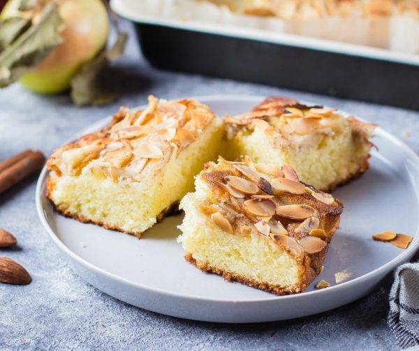 torta di mele facile con mandorle