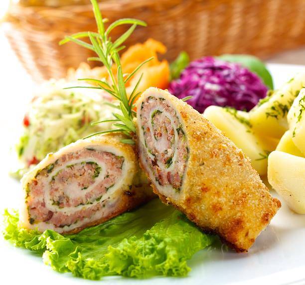 Involtini Fritti con Salsiccia e Spinaci