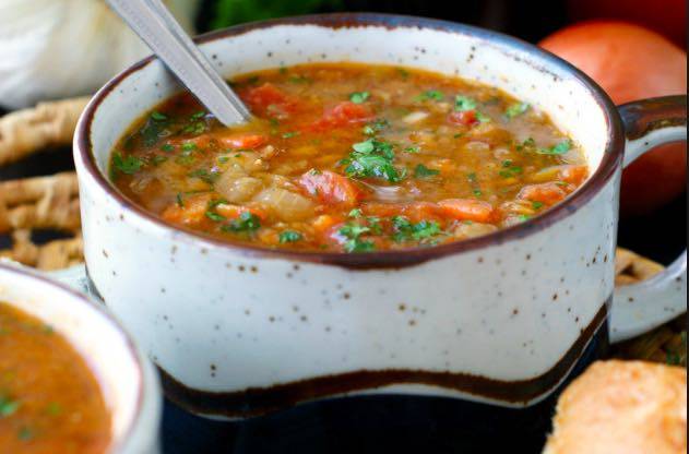 Ricette di Capodanno, la zuppa di lenticchie alla paprika