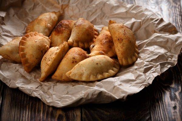 Calzoni farciti perfetti, ricetta veloce e senza lievitazione