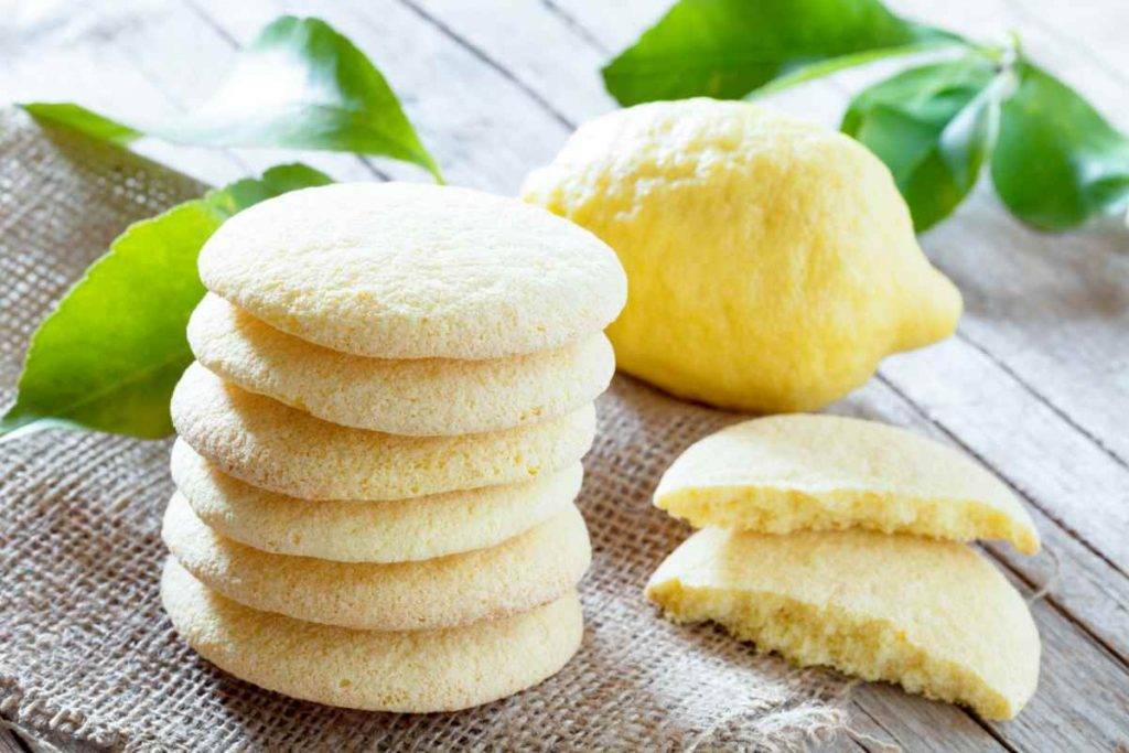 Biscotti morbidissimi al limone