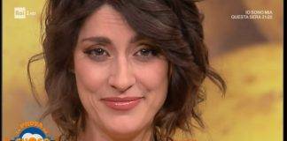 Elisa Isoardi risponde alle critiche: "Ma chi se ne frega"