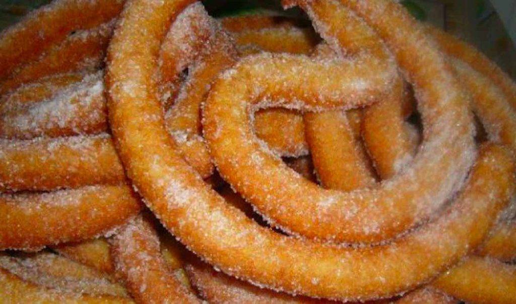 Ricette di Carnevale: cattas, le frittelle a spirale sarde