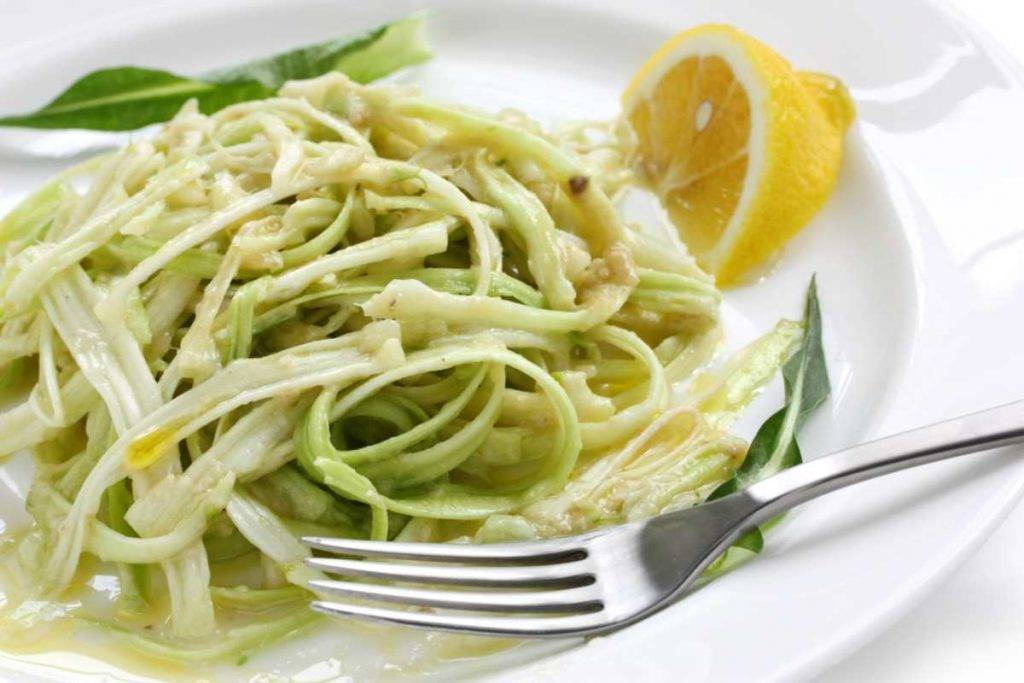 Insalata di puntarelle alla romana