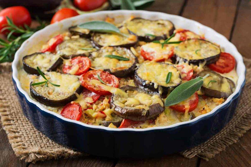 Melanzane e patate al forno